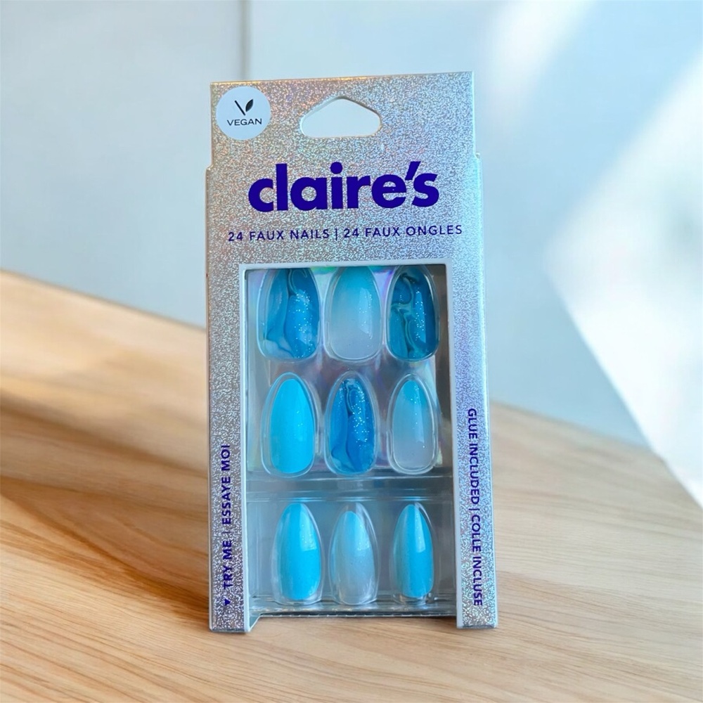NEW Claire's Vegan 24 Faux Nails Blue Waves Sparkles Design Press On Glue